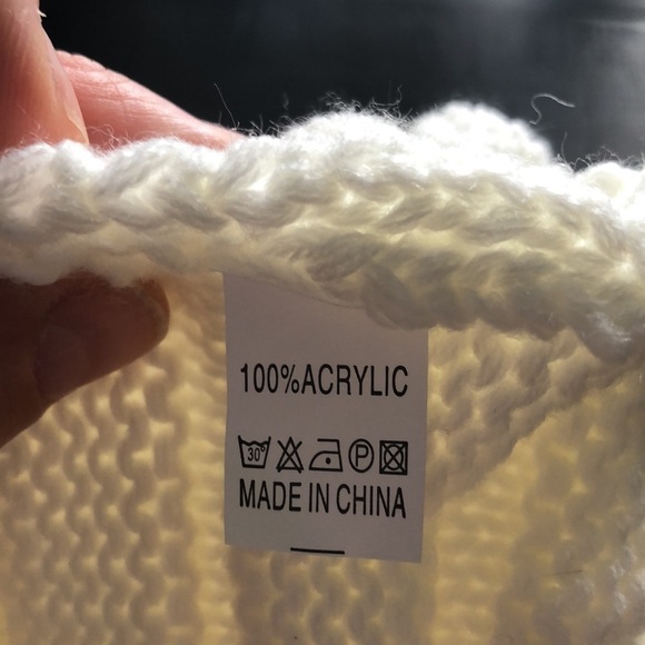 NEW C.C Slouchy Cable Knit Beanie Bundle Gray White One Size Fits Most Acrylic - Picture 8 of 12